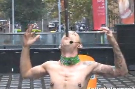 گەنجە دەروێشـــەكەی لای ئەوان